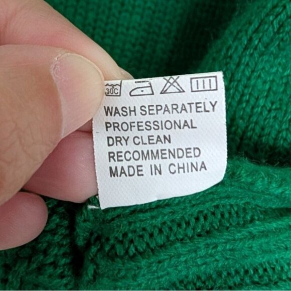 Angashion Snow Leopard Sweater Womens Size Medium Green Artsy Animal Print Knit - Picture 5 of 9